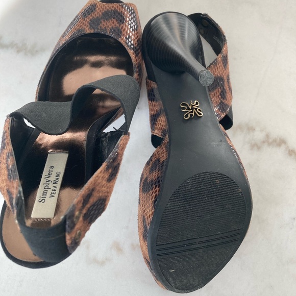 Vera Wang, black and brown animal print 8 1/2 heels - Picture 5 of 13